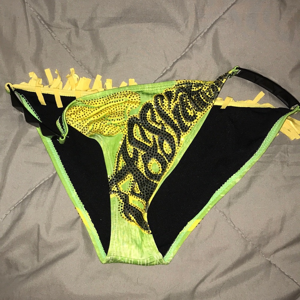 Bathing suit
